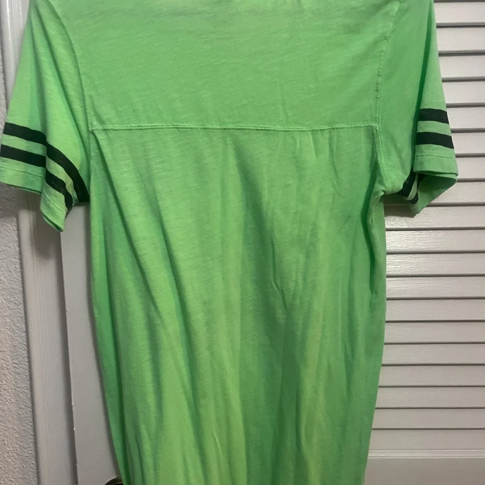 PINK Victoria's Secret Green T-Shirt Medium - Picture 7 of 7